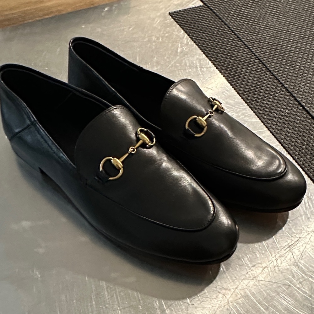 BRAND NEW Gucci Black Leather Loafers with Gold Accents